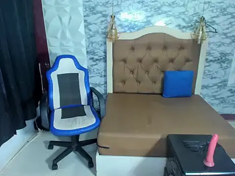 DannaPetitee's Live XXX Chat