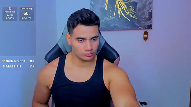 AndresRodriguez1 Adlı Modelin Canlı XXX Sohbeti