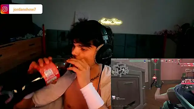 JordanShow élő XXX-chatje