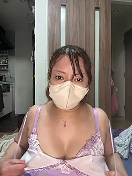 Mirika555 即時 XXX 聊天
