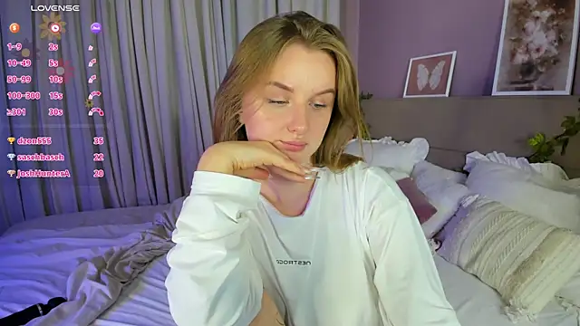Rina_Panic Chat XXX in diretta