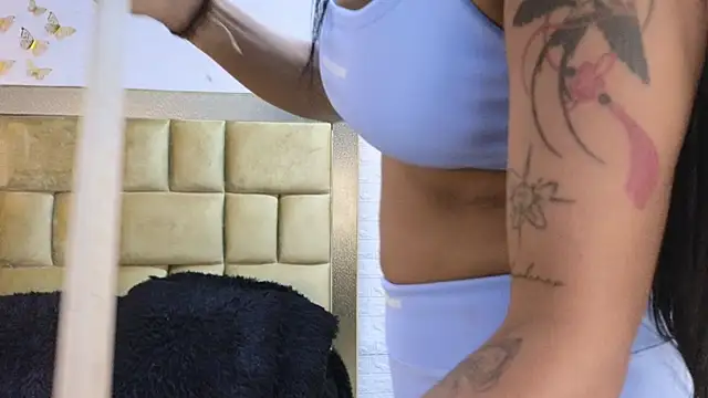 ximenawilliamss Adlı Modelin Canlı XXX Sohbeti