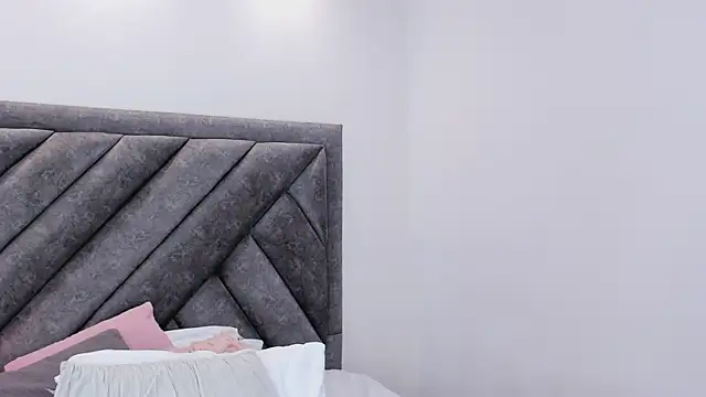 ViolettaRousee_'s Live XXX Chat
