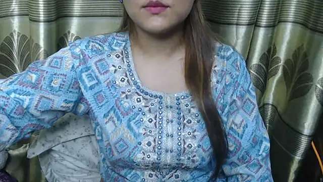 kaira_sharma2026's Live XXX Chat