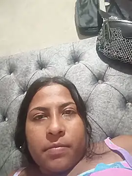 Giselabrunette25 Adlı Modelin Canlı XXX Sohbeti