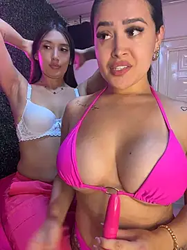 Sara_fun élő XXX-chatje