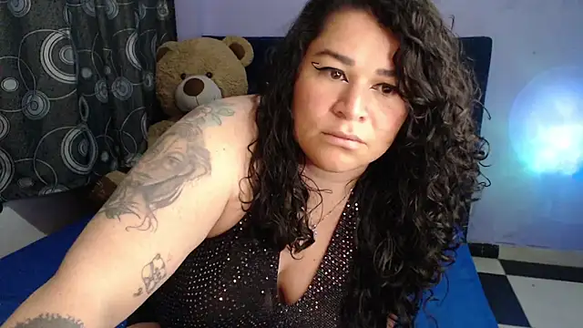 ANGELIQUE_KLANE's Live XXX Chat