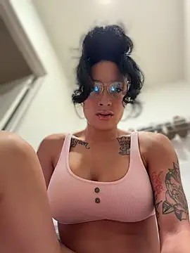 FerrariFrenchn Live XXX chat