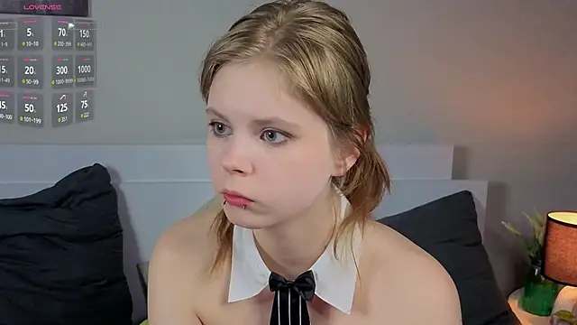 JulietteRain Chat XXX live