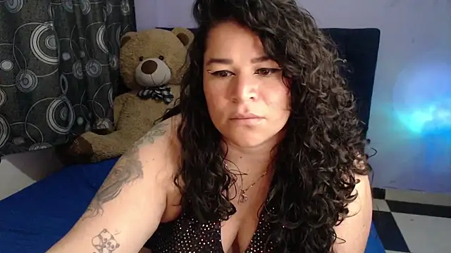 Chat XXX en directo de ANGELIQUE_KLANE