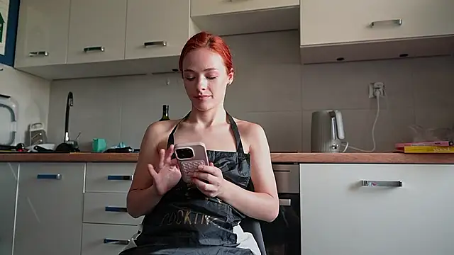 MiaRouge Live XXX Chat
