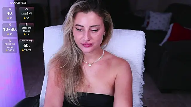 Naughty-Kitty1 – Live XXX-chat