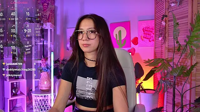 Chat +18 de LanaBaker ao vivo