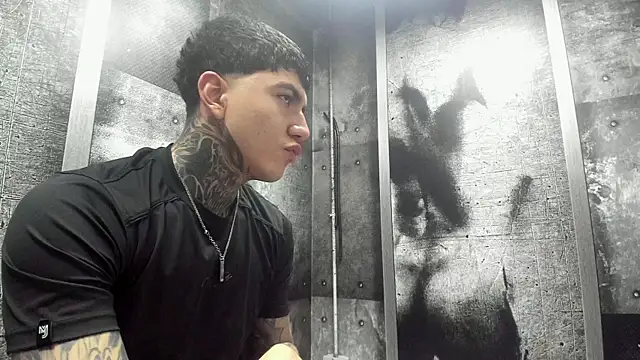 Gury_tattoo's Live XXX Chat
