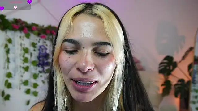 Chat XXX en directo de Nahoo__
