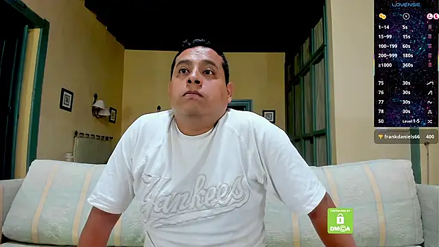 XXX chat uživo modela brad_latino