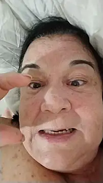 Yaya_Mineira's Live XXX Chat