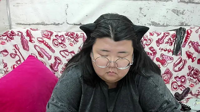 Nadine_asian 即時 XXX 聊天
