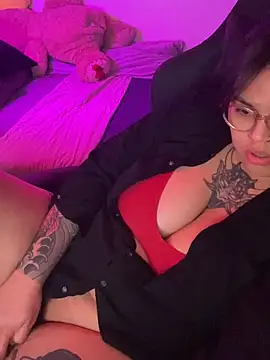 Chat +18 de miacanela_xo ao vivo