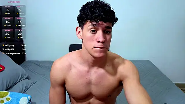 Luke_Muscle – Naživo XXX chat