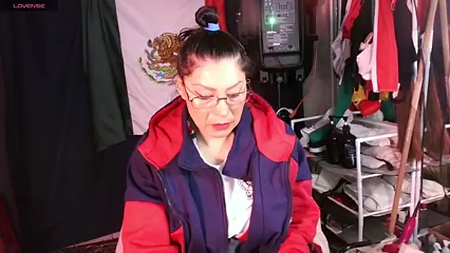 Chat +18 de LaInsaciableIntensa ao vivo