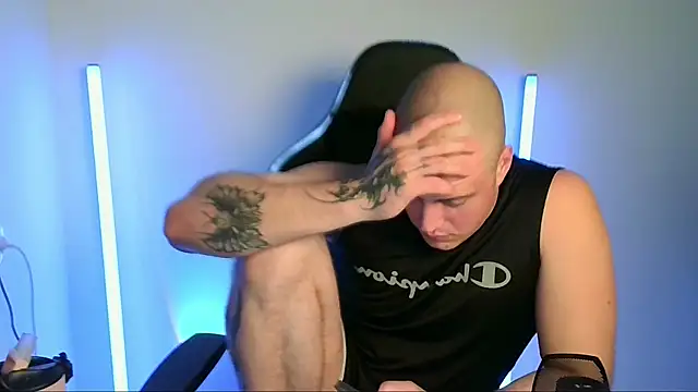 Онлайн чат XXX Bigbaald