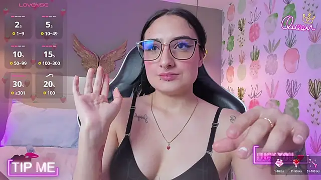 Chat XXX en directo de emma_hiltonn_