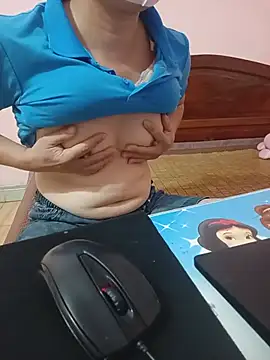 Pl_hotgirl 即時 XXX 聊天