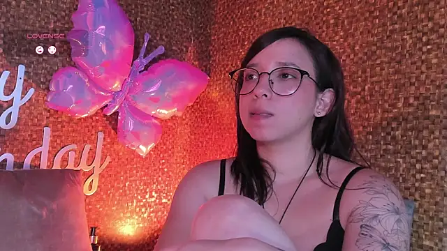 Czat XXX na żywo – Apartment28