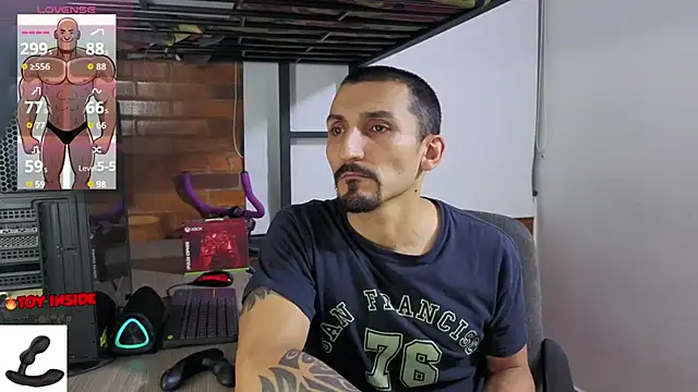 دردشة Marck_Muscle الجنسية المباشرة