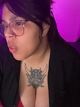 miacanela_xo 现场XXX聊天