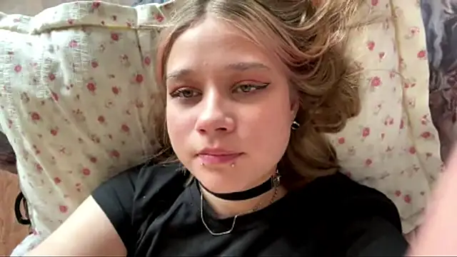 Онлайн чат XXX HildeConery