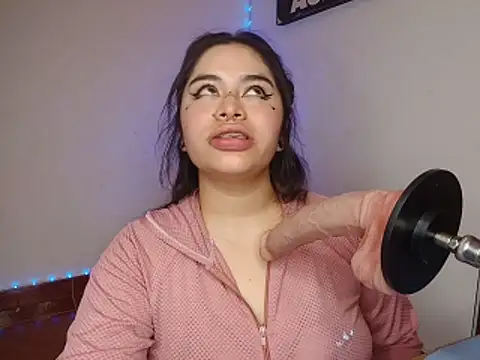 Онлайн чат XXX Magic_Alicee_