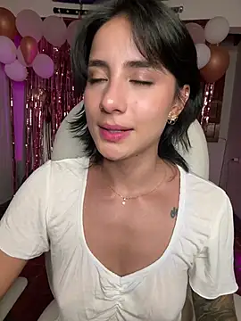 Ale_Lewis Chat XXX live