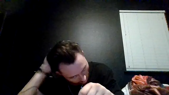 Mikecloudyhawk – Naživo XXX chat