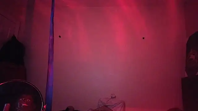 hailzeffn: διαδικτυακό σόου στην κάμερα