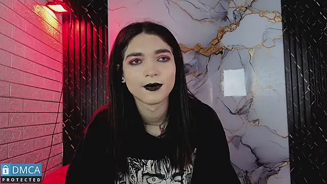 MaeveKuro 即時 XXX 聊天