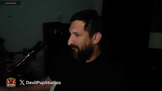 DevilPup75_ élő XXX-chatje