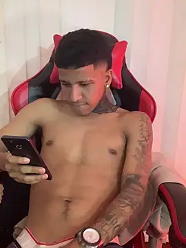 Anthony_clark1 Adlı Modelin Canlı XXX Sohbeti