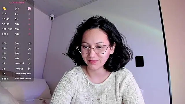 Chat +18 de Anyi_1 ao vivo
