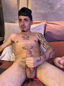 Chatroom XXX en direct de NikoStone_
