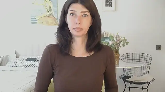 WhiteQueen888 XXX чат на живо