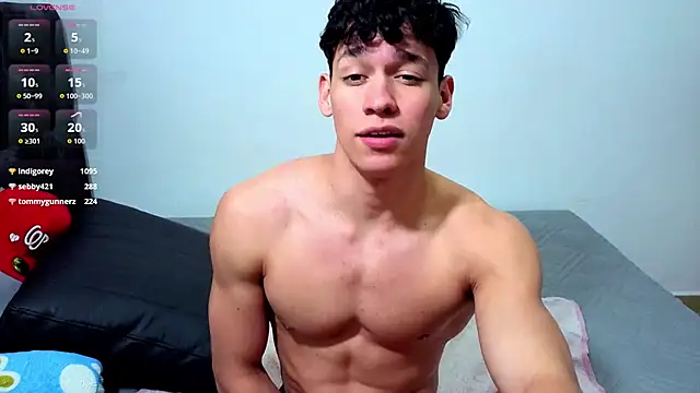 Luke_Muscle: απευθείας συνομιλία ΧΧΧ