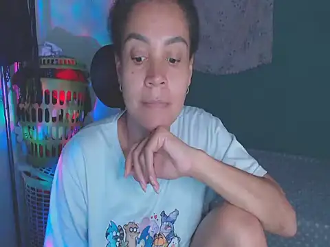 XXX chat uživo modela shayna_cute
