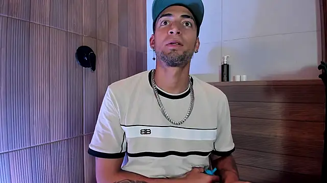 DrakeNeumann Chat XXX in diretta
