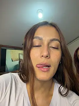 Chat +18 de Lucy_fit ao vivo