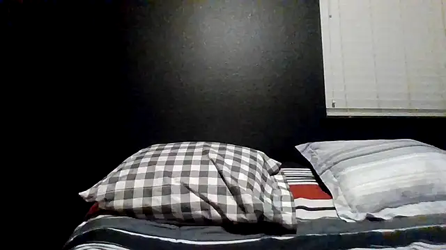 Chat XXX en directo de Mikecloudyhawk