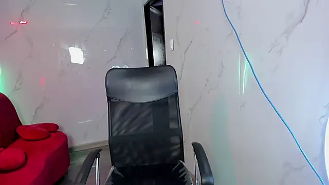 צ'אט XXX בשידור חי של LilithCooperr_