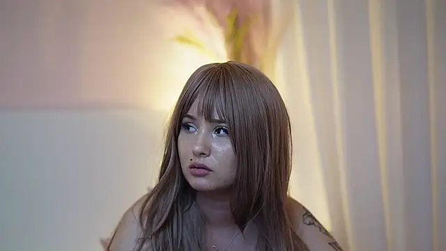 AdelineMoon Chat XXX live