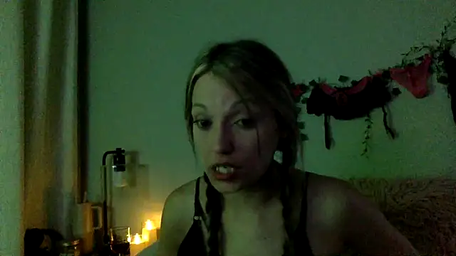 Chat XXX en directo de RavenHepburn